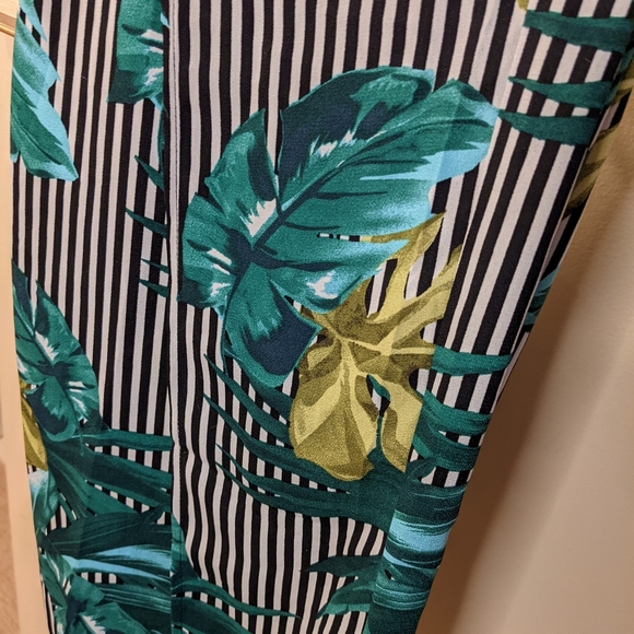 F21 NWOT Striped Palm Leaf pants | L - Picture 5 of 6